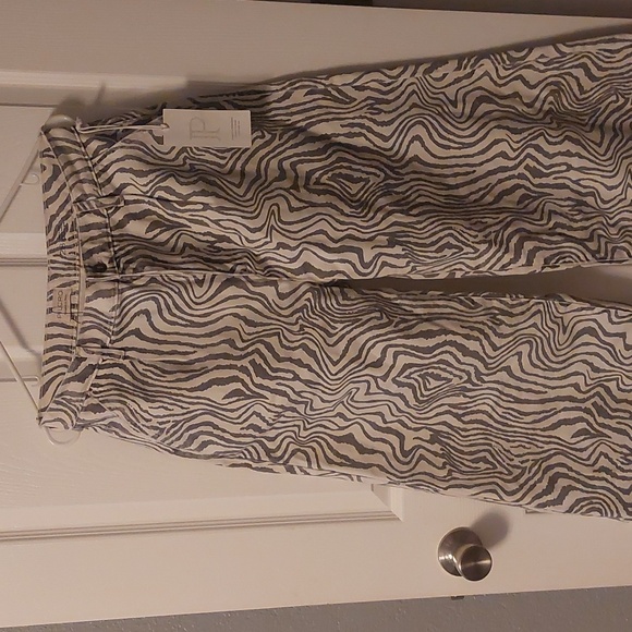 Pilcro By Anthropolgie Black and White Zebra Print Flare Jeans Size 28 NWT - Picture 3 of 5